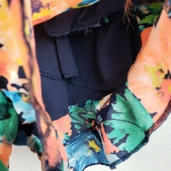 Gianni Bini floral print bell sleeve romper size XS - Picture 5 of 9